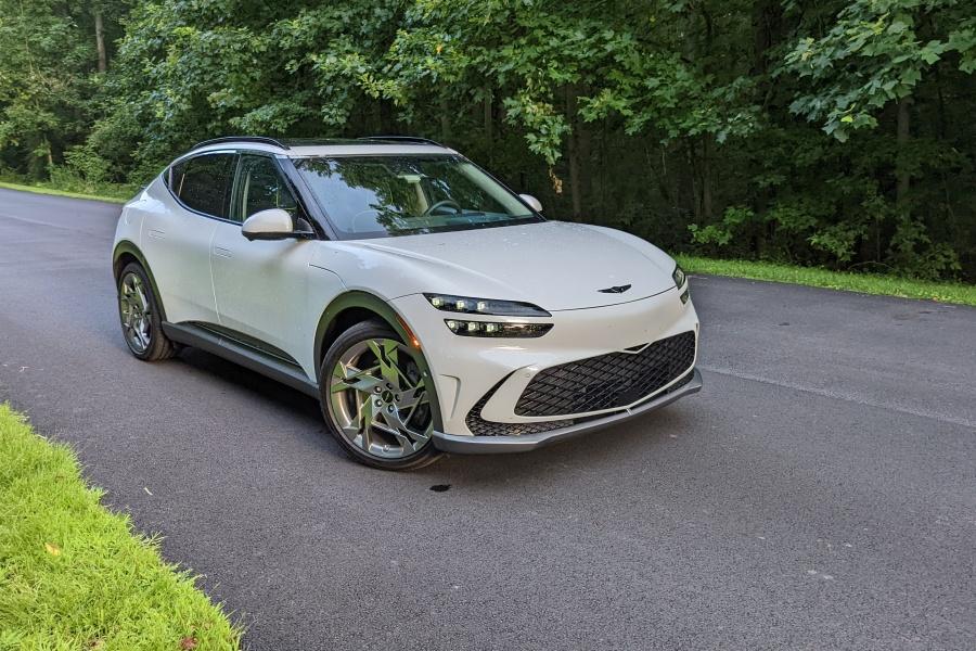 10 Best Features of the 2023 Genesis GV60 
