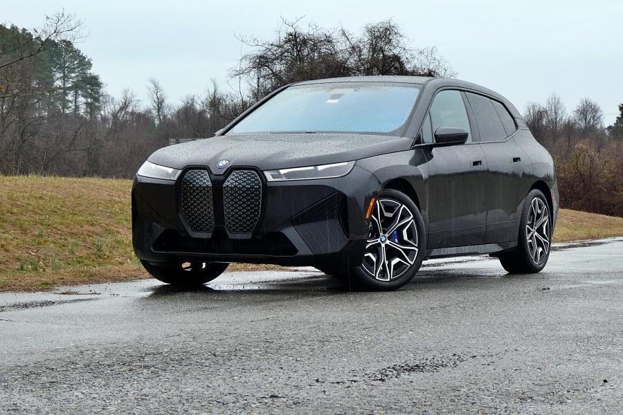 10 Best Features of the 2023 BMW iX