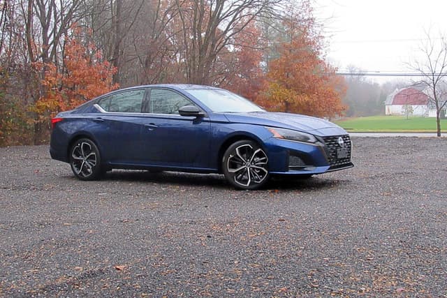 10 Best Features of the 2023 Nissan Altima